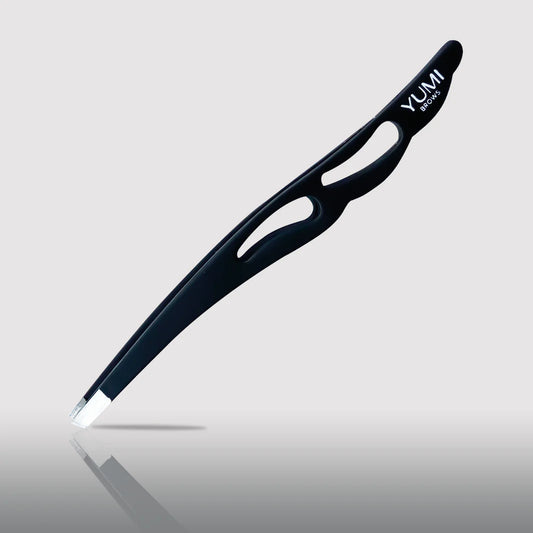 Pinzas Yumi con cabeza inclinada