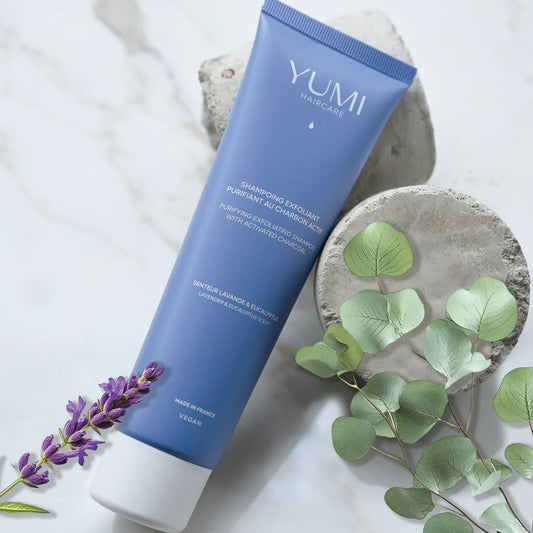 Champú exfoliante limpiador con carbón activado